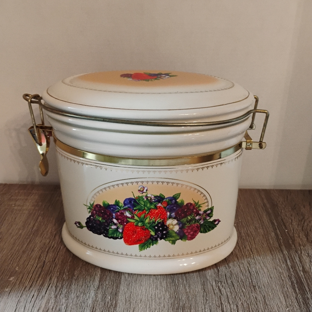 Knott's Berry Farm Foods Ceramic Cannister